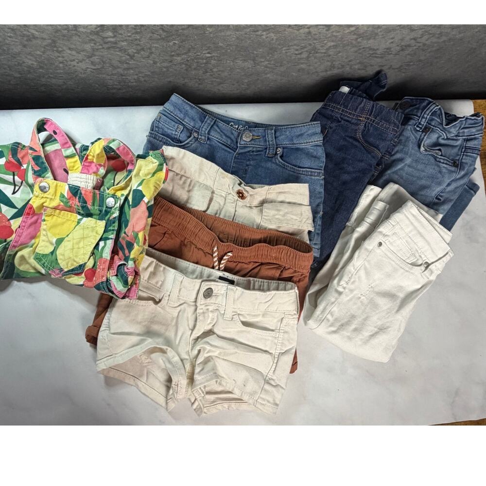 LOT of 7 Pieces, Size 4/5 Girls Pants Shorts Gap, Cat & Jack EUC
